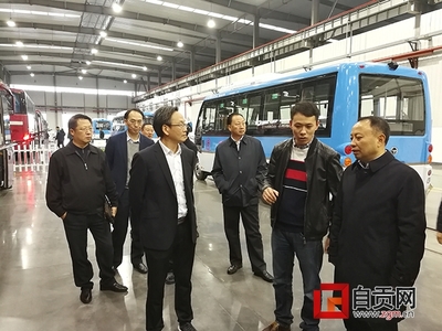 引大項(xiàng)目育大產(chǎn)業(yè) 聚新動(dòng)能創(chuàng)新優(yōu)勢(shì) 何樹平率隊(duì)赴渝開展投資促進(jìn)活動(dòng)